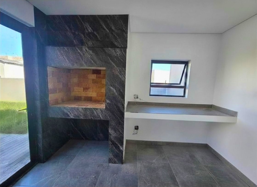 4 Bedroom Property for Sale in Sandown Western Cape